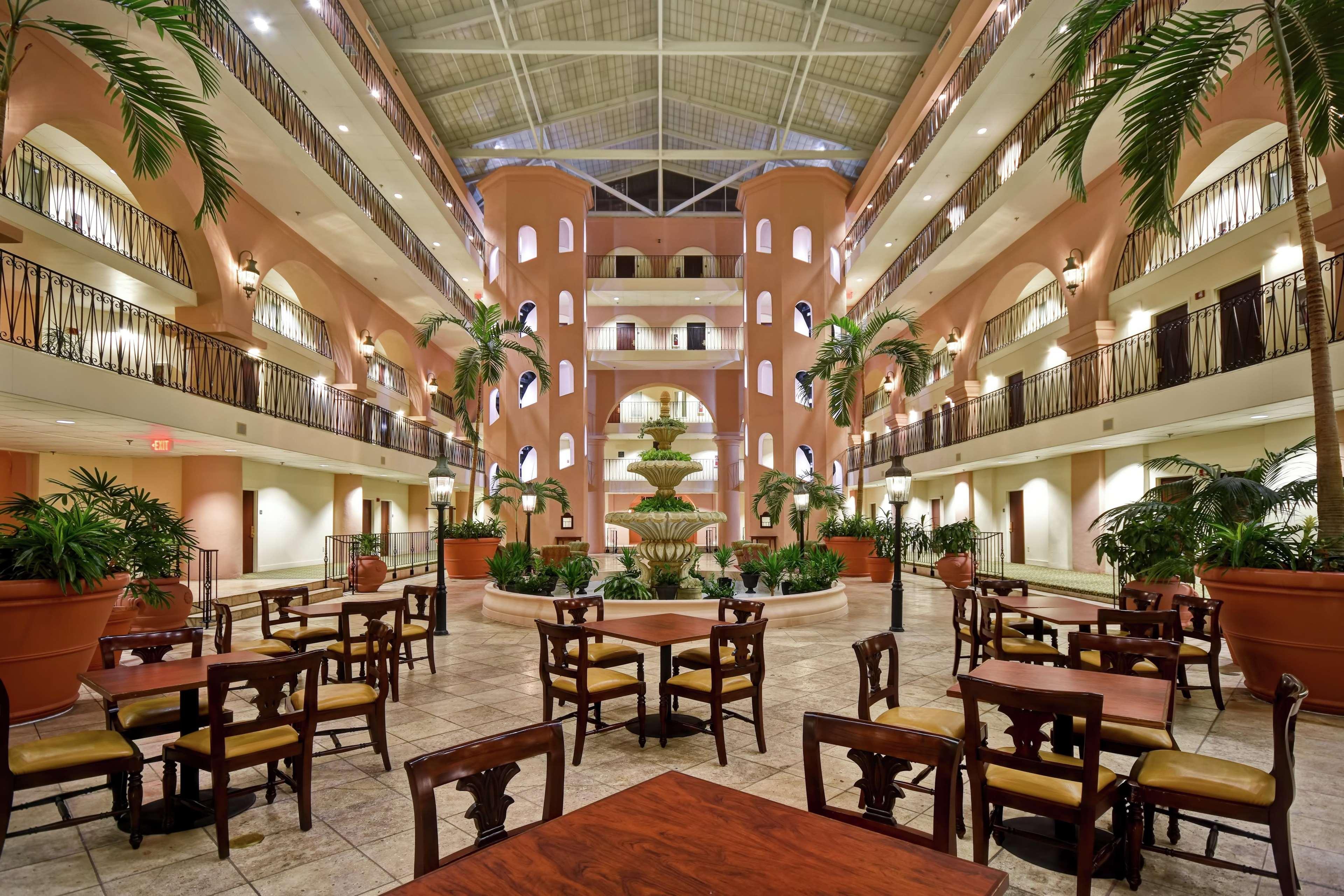 Embassy Suites Charleston - Historic District Exterior foto