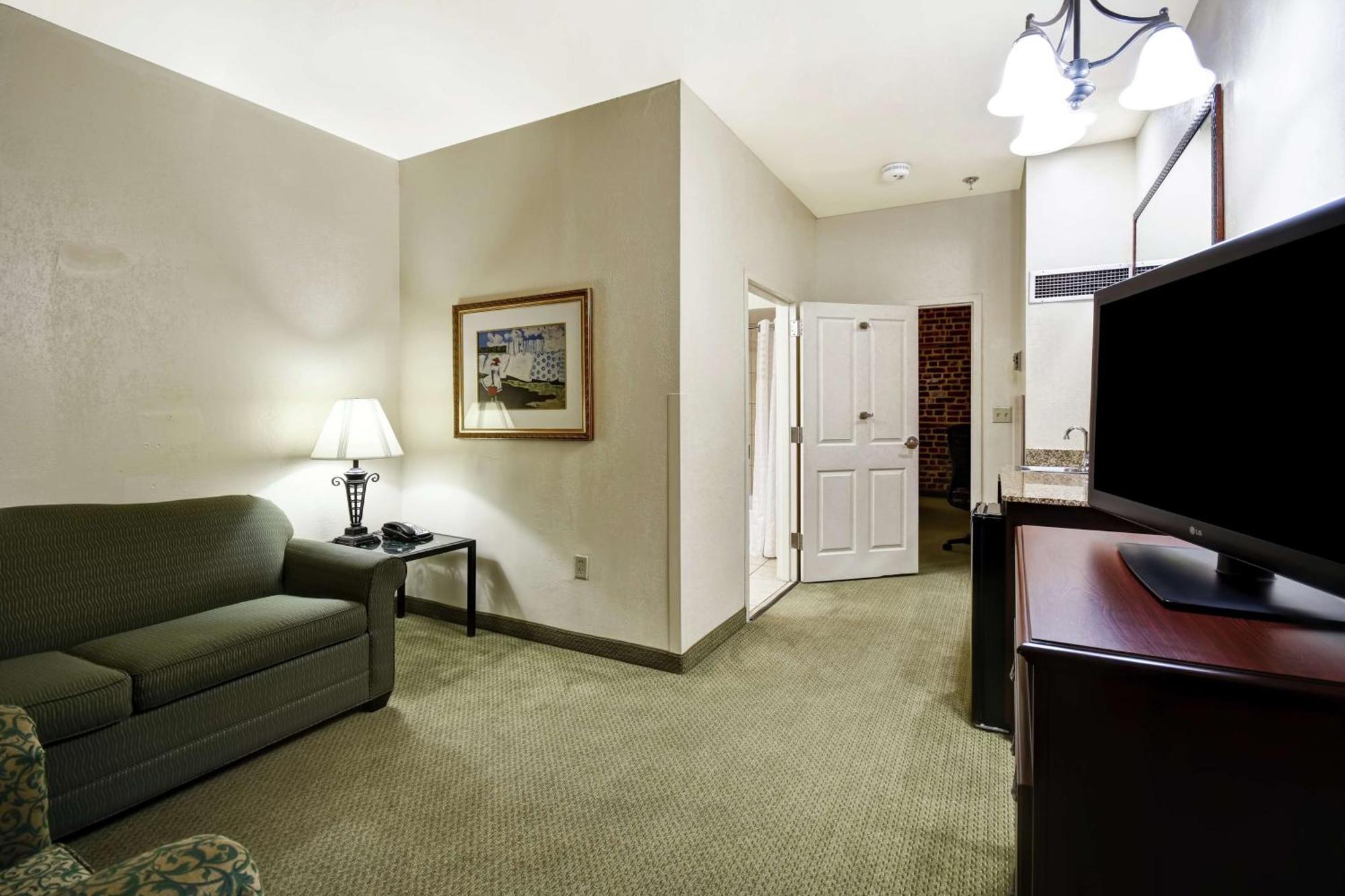 Embassy Suites Charleston - Historic District Exterior foto