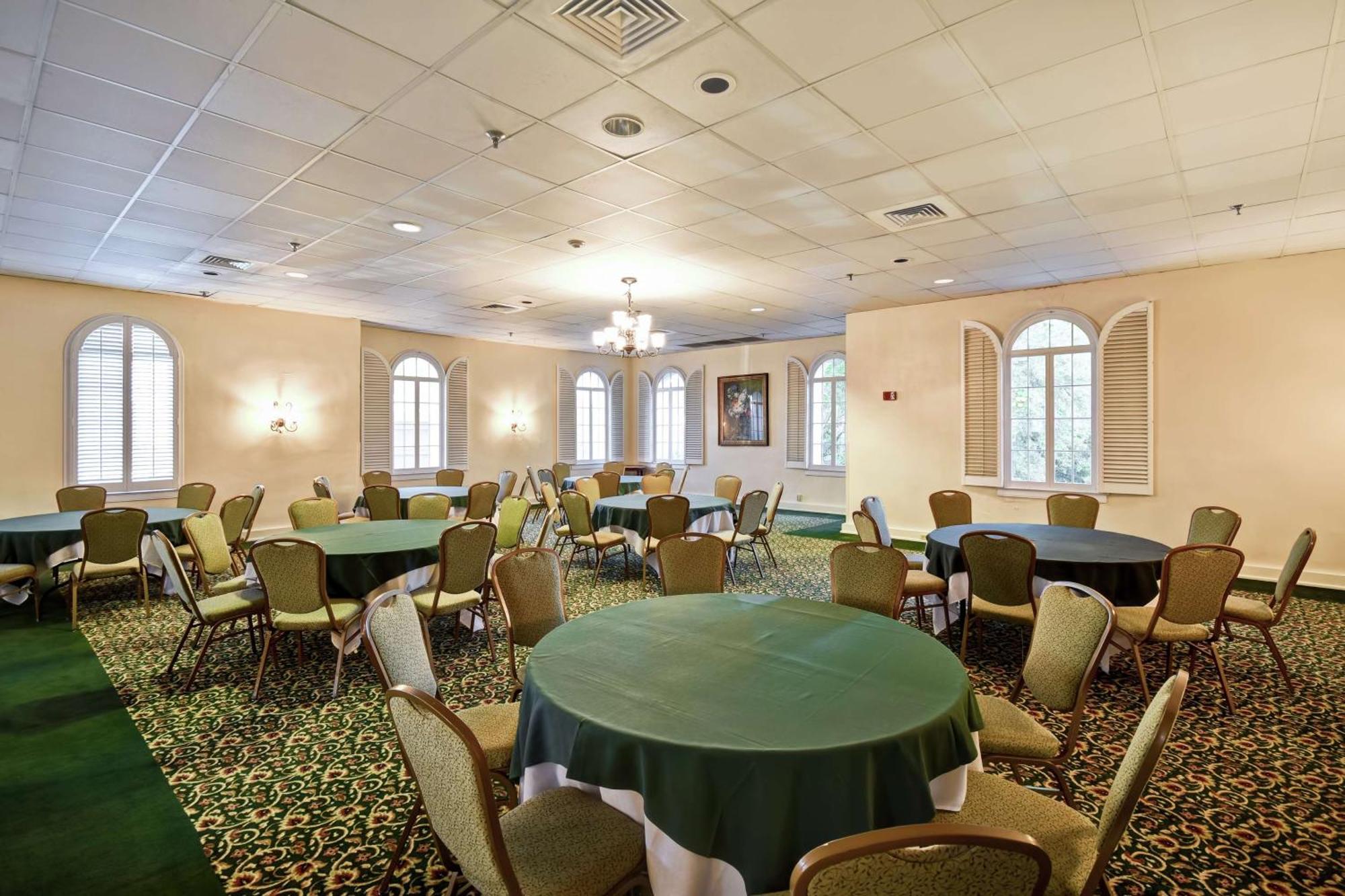 Embassy Suites Charleston - Historic District Exterior foto