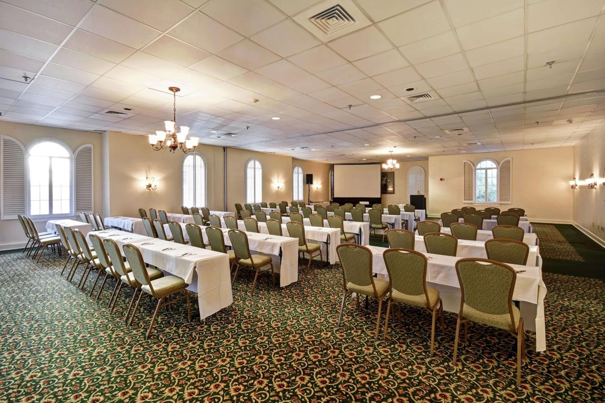 Embassy Suites Charleston - Historic District Exterior foto